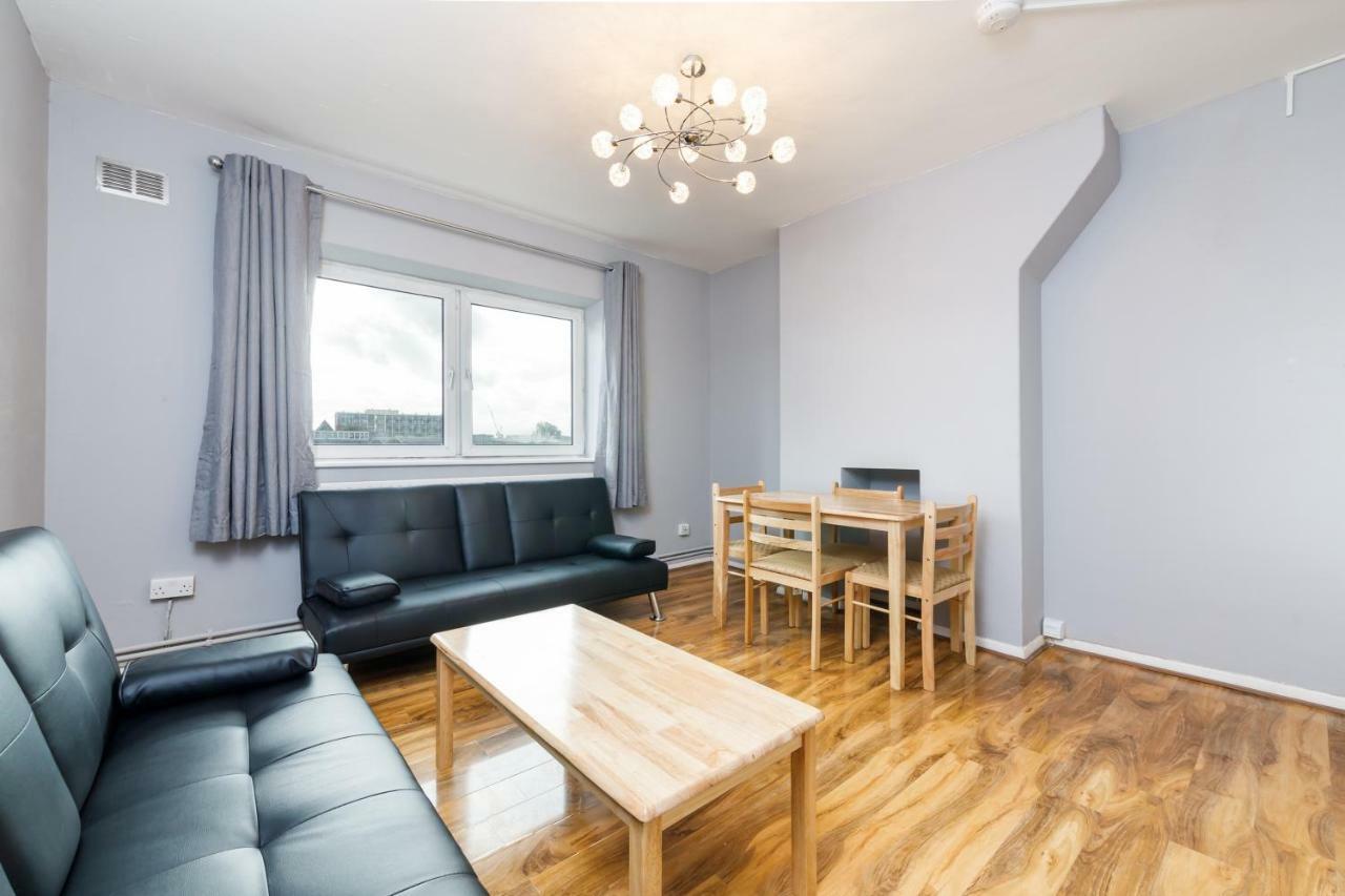 Godley Vc House * London