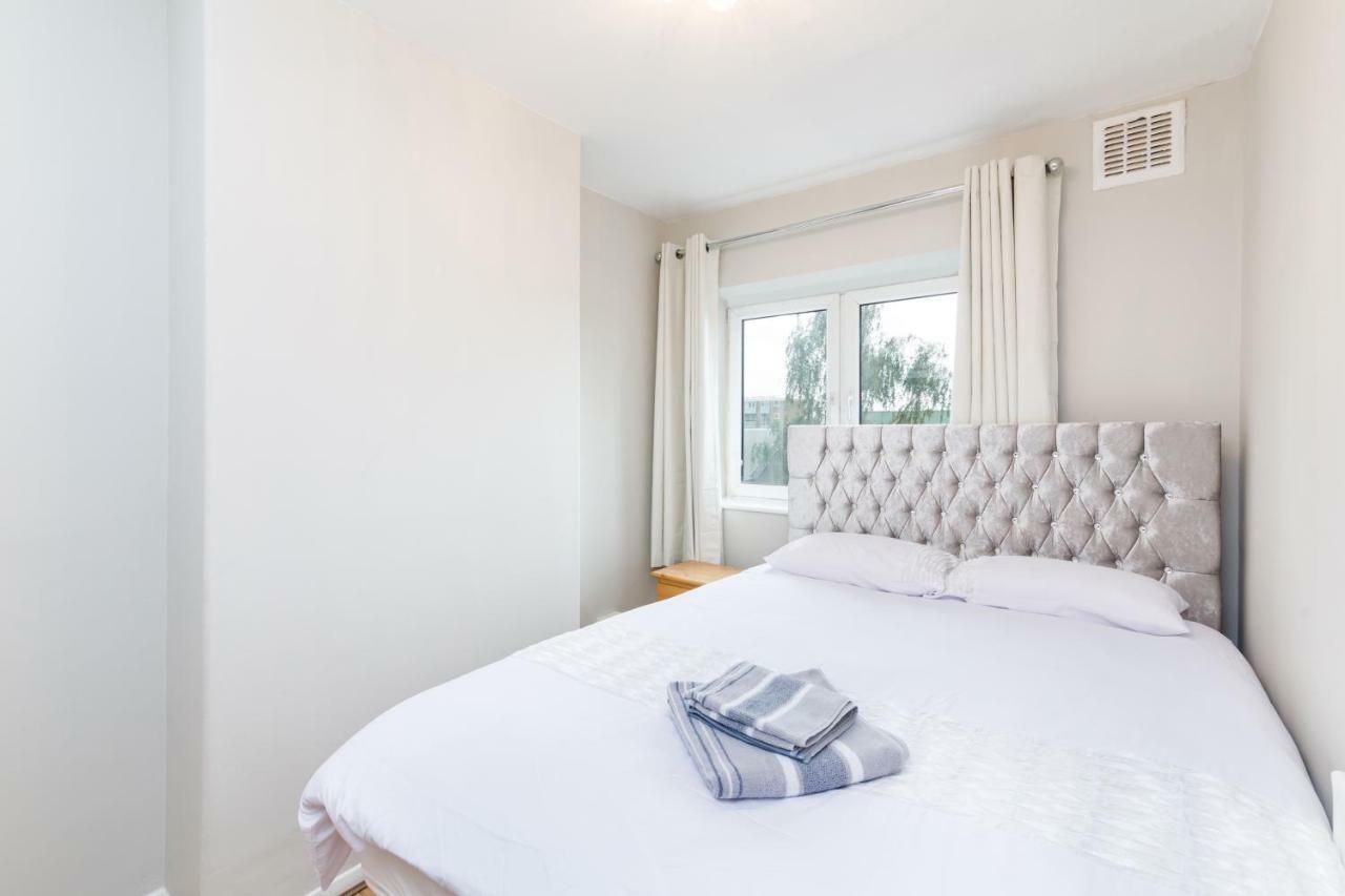 Godley Vc House * London